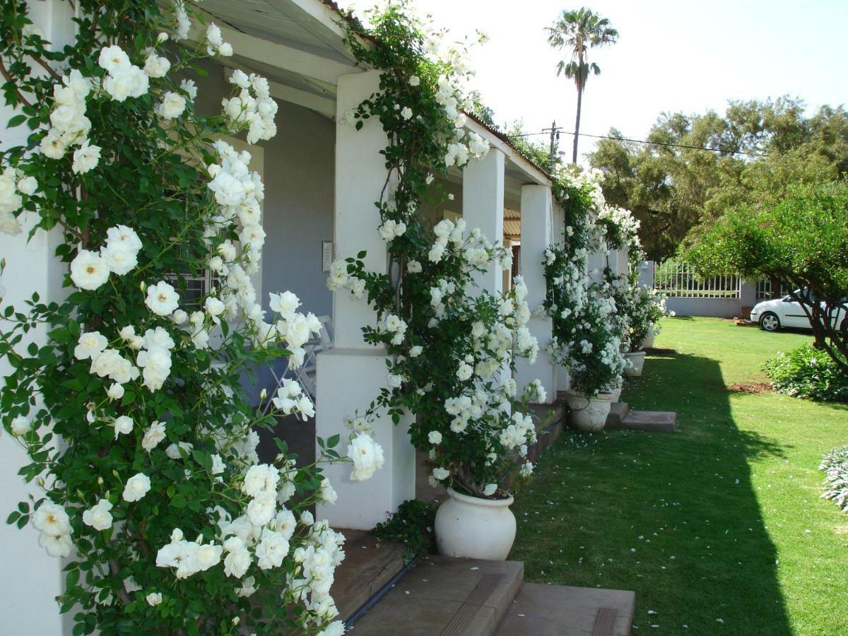 Goedehoop Guesthouse Zeerust ภายนอก รูปภาพ