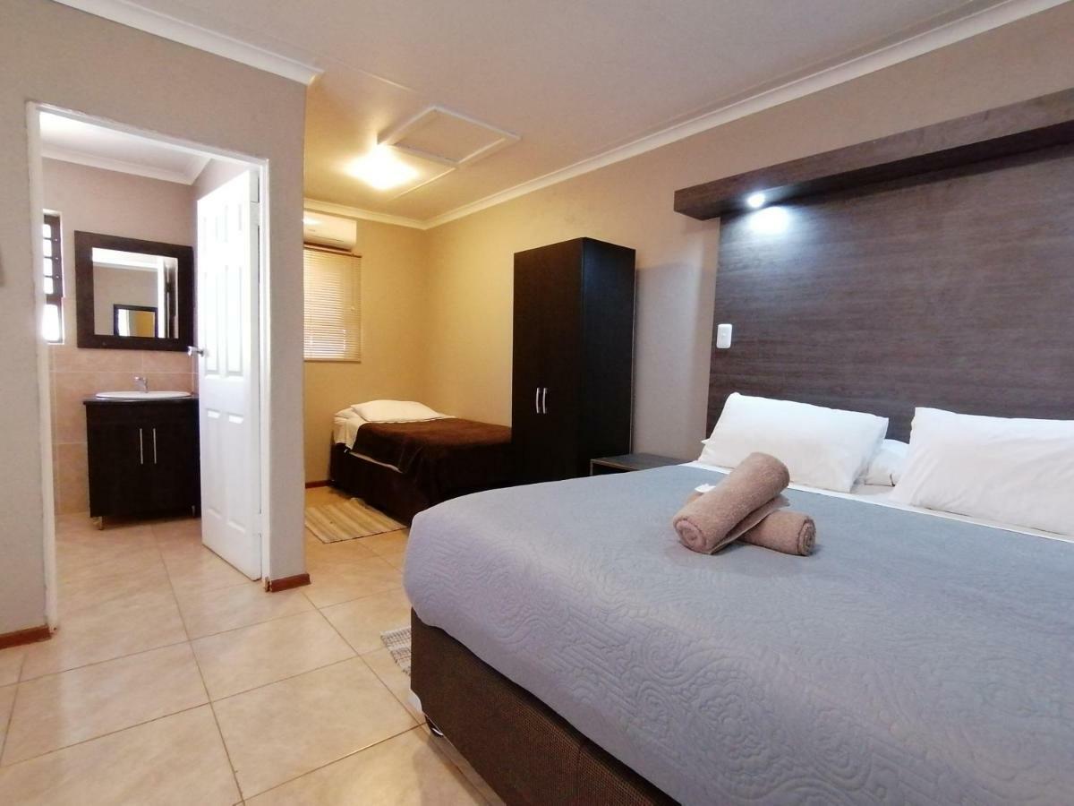 Goedehoop Guesthouse Zeerust ภายนอก รูปภาพ