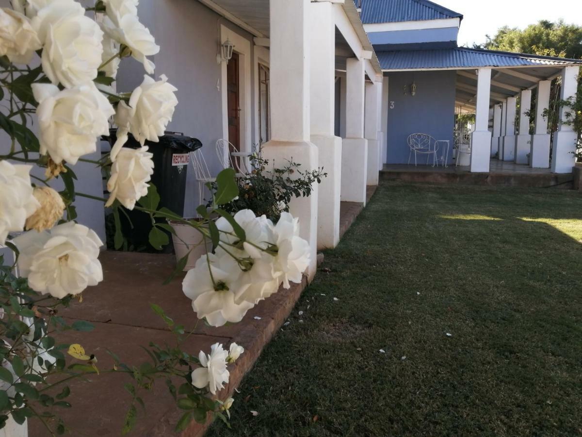 Goedehoop Guesthouse Zeerust ภายนอก รูปภาพ