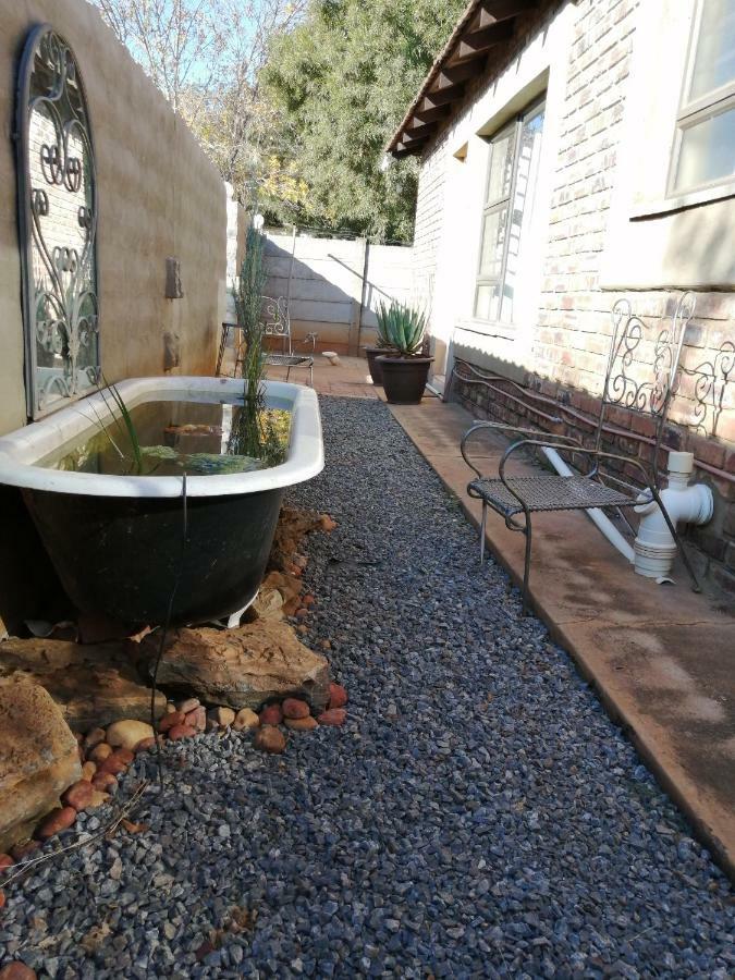 Goedehoop Guesthouse Zeerust ภายนอก รูปภาพ